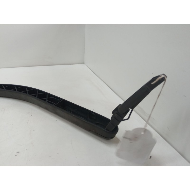 Recambio de brazo limpia trasero para renault laguna ii (bg0/1_) 1.9 dci (bg1a, bg1w, bg0g) referencia OEM IAM   