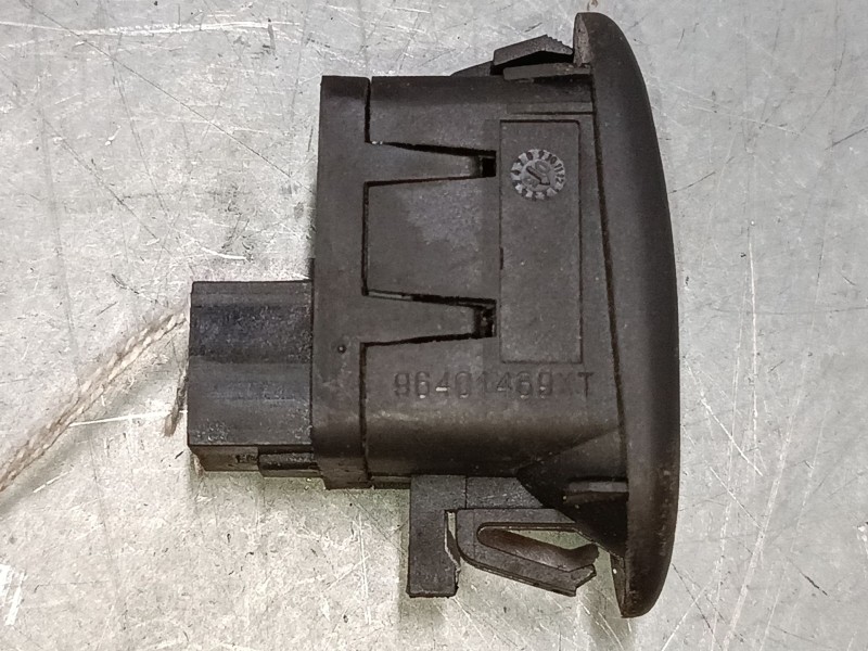 Recambio de mando elevalunas delantero izquierdo para citroën c2 (jm_) 1.4 hdi referencia OEM IAM 96401460XT   Recambio de mando elevalunas delantero izquierdo para citroën c2 (jm_) 1.4 hdi referencia OEM IAM 96401460XT
