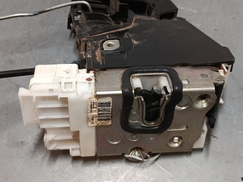 Recambio de cerradura puerta trasera izquierda para mercedes-benz clase a (w169) a 180 cdi (169.007, 169.307) referencia OEM IAM Recambio de cerradura puerta trasera izquierda para mercedes-benz clase a (w169) a 180 cdi (169.007, 169.307) referencia OEM IAM