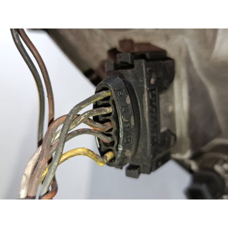 Recambio de faro derecho para mercedes-benz clase a (w168) a 170 cdi (168.008) referencia OEM IAM 1688201061   Recambio de faro derecho para mercedes-benz clase a (w168) a 170 cdi (168.008) referencia OEM IAM 1688201061