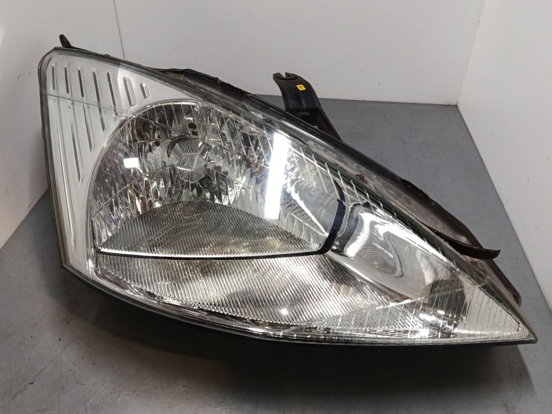 Recambio de faro derecho para ford focus i sedán (dfw) 1.6 16v referencia OEM IAM   