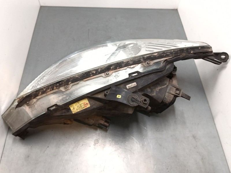 Recambio de faro derecho para ford focus i sedán (dfw) 1.6 16v referencia OEM IAM   