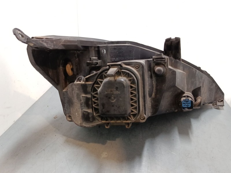 Recambio de faro izquierdo para ford focus i sedán (dfw) 1.6 16v referencia OEM IAM   