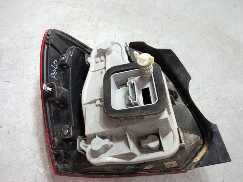 Recambio de piloto trasero derecho para volkswagen polo v (6r1, 6c1) 1.4 (6r1) referencia OEM IAM   