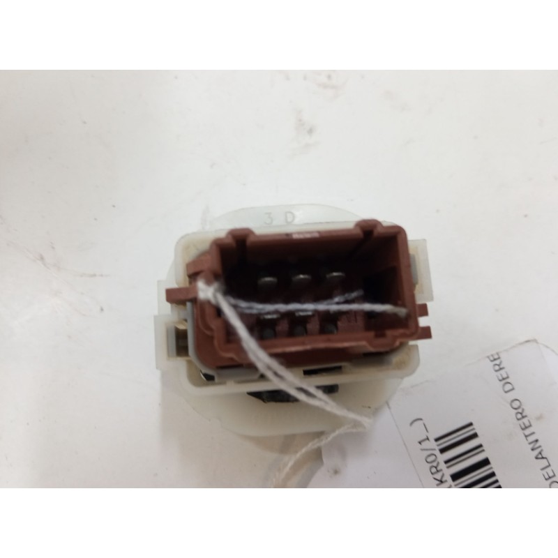 Recambio de mando elevalunas delantero derecho para renault clio iii grandtour (kr0/1_) 1.5 dci (kr0f) referencia OEM IAM   