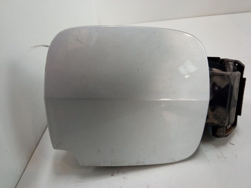 Recambio de tapa exterior combustible para renault clio iii grandtour (kr0/1_) 1.5 dci (kr0f) referencia OEM IAM 8200582904  