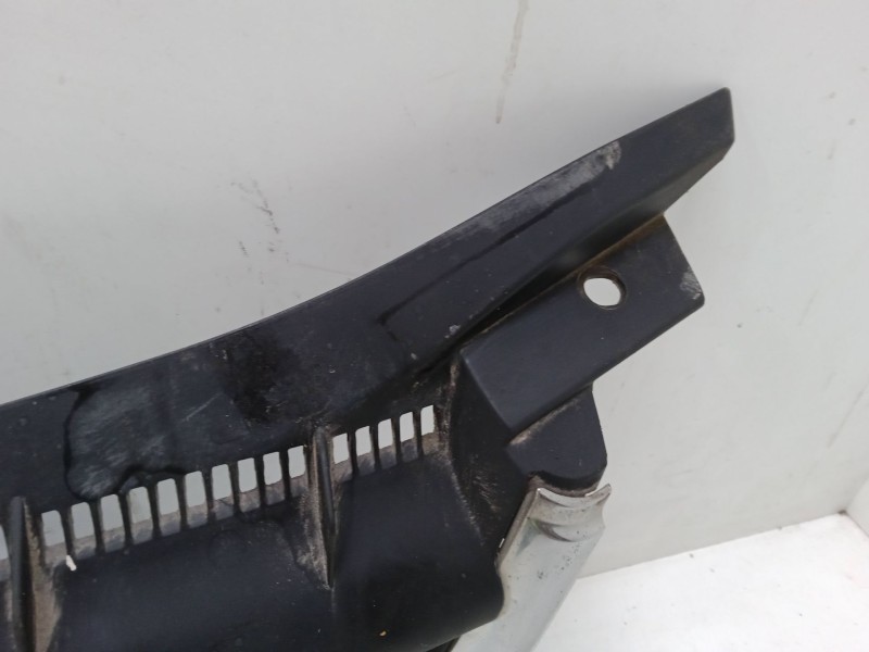 Recambio de rejillas capo para volkswagen touran (1t1, 1t2) 1.9 tdi referencia OEM IAM   