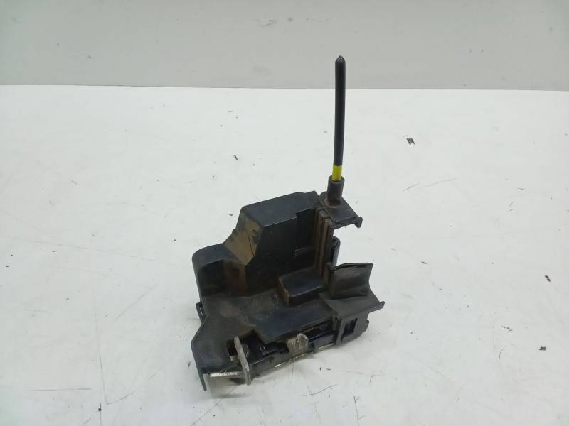 CERRADURA PUERTA DELANTERA DERECHA 