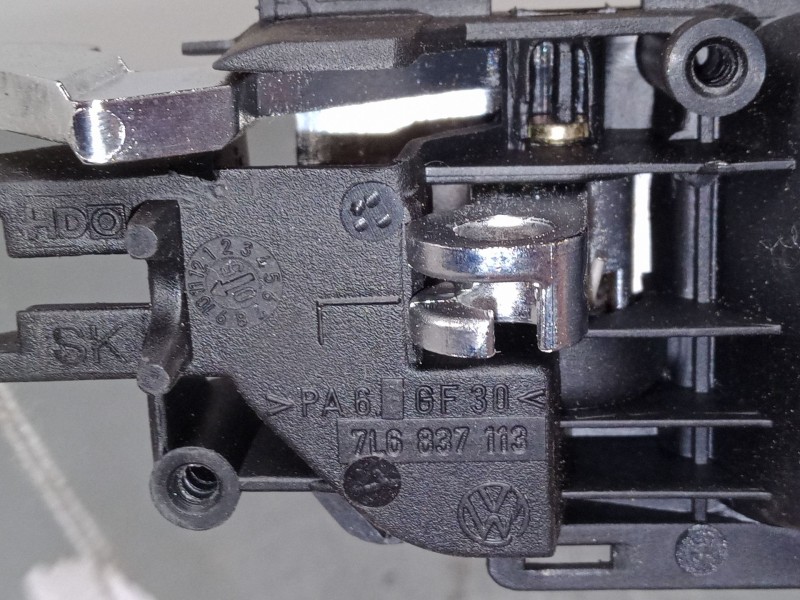 Recambio de maneta interior puerta trasera izquierda para volkswagen touareg (7la, 7l6, 7l7) 2.5 r5 tdi referencia OEM IAM   