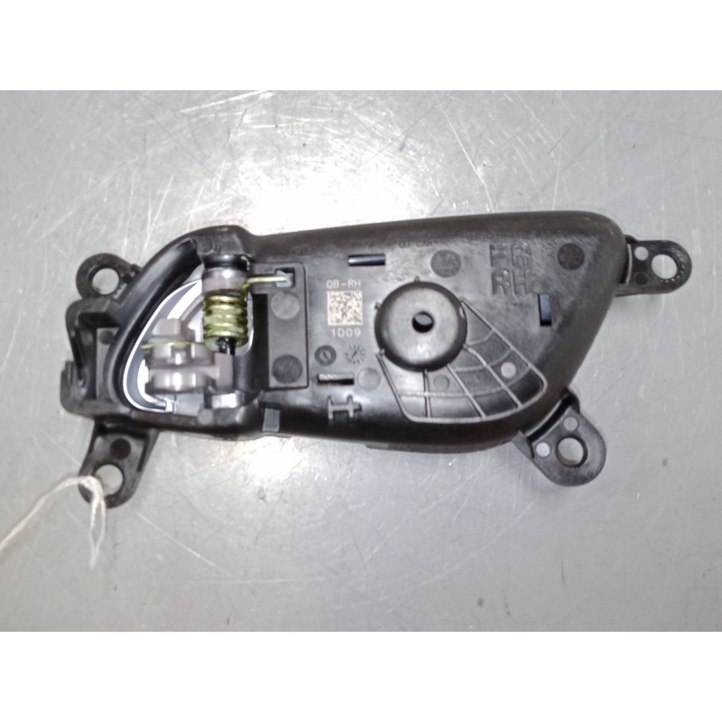 Recambio de maneta interior puerta delantera derecha para kia ceed tourer (cd) 1.6 crdi 136 referencia OEM IAM   