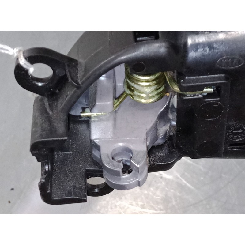 Recambio de maneta interior puerta trasera derecha para kia ceed tourer (cd) 1.6 crdi 136 referencia OEM IAM   