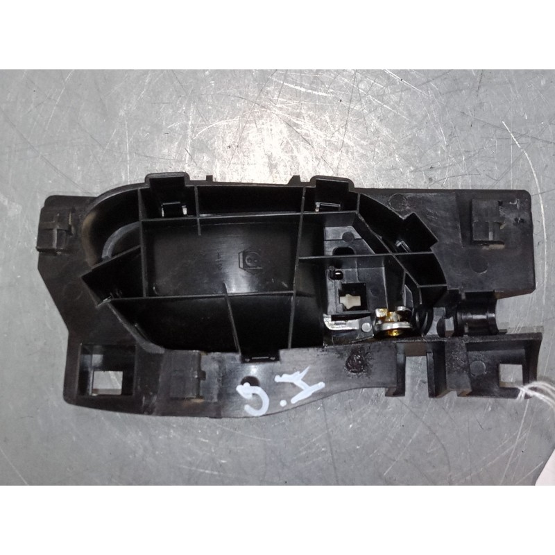 Recambio de maneta interior puerta delantera izquierda para peugeot 208 i (ca_, cc_) 1.2 vti 82 referencia OEM IAM   