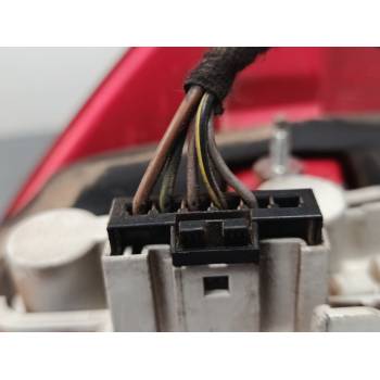 PILOTO TRASERO IZQUIERDO 6937457 