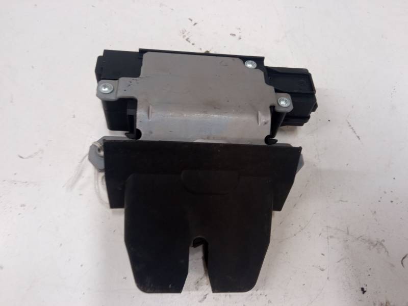 CERRADURA MALETERO / PORTON 