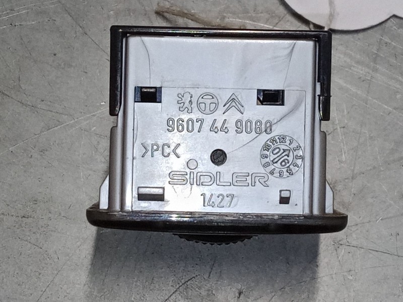 Recambio de luz interior central para citroën berlingo / berlingo first monospace (mf_, gjk_, gfk_) 1.9 d (mfwjz) referencia OEM