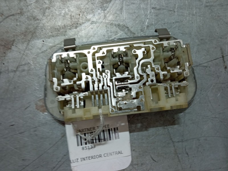 Recambio de luz interior central para peugeot partner tepee 1.6 bluehdi 100 referencia OEM IAM   
