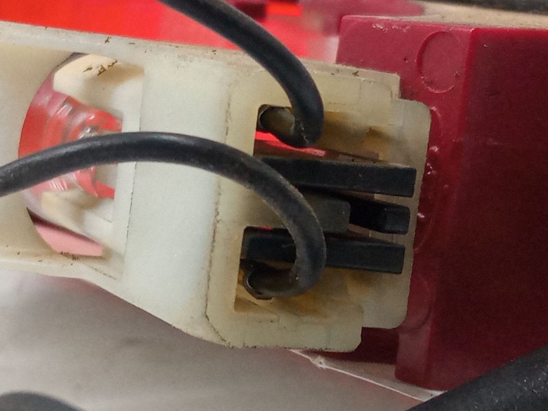 Recambio de luz central de freno para ford tourneo connect 1.8 tdci referencia OEM IAM   