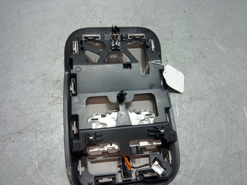 Recambio de luz interior delantera para citroën c4 cactus 1.2 vti 82 referencia OEM IAM   