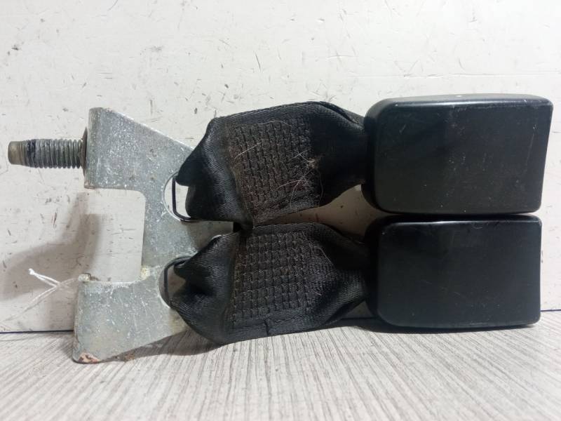 ANCLAJE CINTURON TRASERO DERECHO 