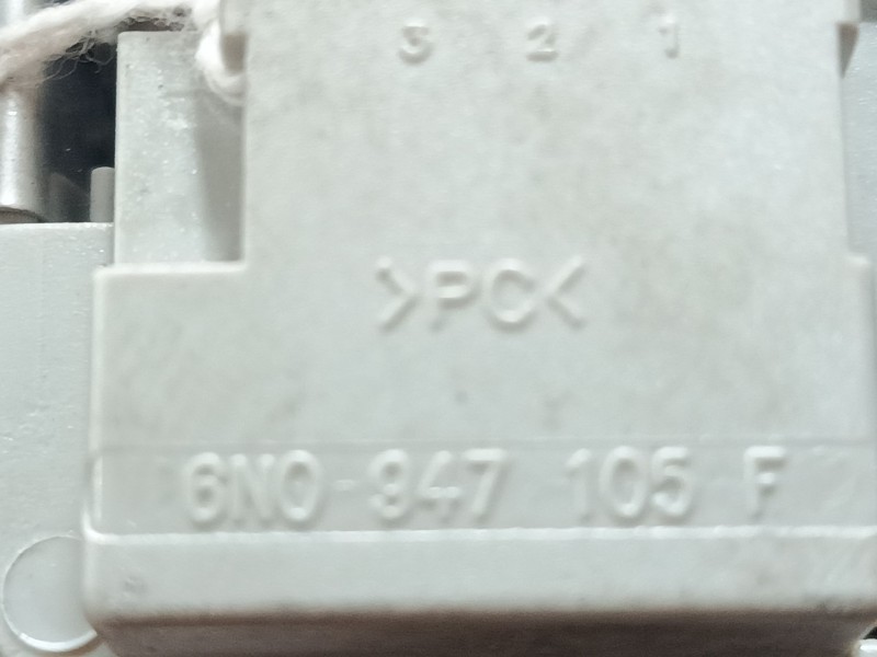 Recambio de luz interior delantera para volkswagen polo (6n2) 1.0 referencia OEM IAM   