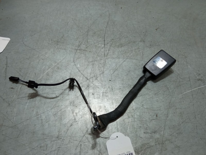 Recambio de anclaje cinturon delantero izquierdo para volkswagen touran (1t1, 1t2) 1.6 fsi referencia OEM IAM   