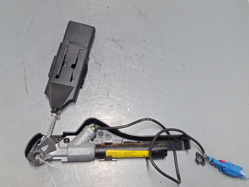 Recambio de anclaje cinturon delantero derecho para citroën c3 pluriel (hb_) 1.4 hdi referencia OEM IAM   