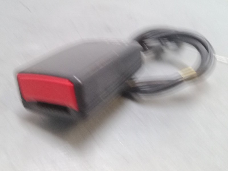 Recambio de anclaje cinturon delantero derecho para mercedes-benz clk (c209) clk 200 kompressor (209.342) referencia OEM IAM   