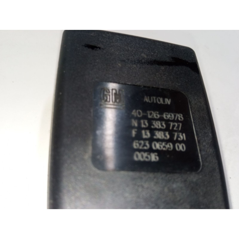 Recambio de anclaje cinturon delantero derecho para opel zafira tourer c (p12) 1.6 cdti (75) referencia OEM IAM   