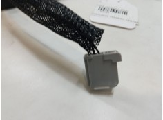 Recambio de anclaje cinturon trasero central para opel zafira tourer c (p12) 1.6 cdti (75) referencia OEM IAM    2