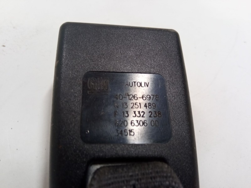 Recambio de anclaje cinturon trasero central para opel zafira tourer c (p12) 1.6 cdti (75) referencia OEM IAM   