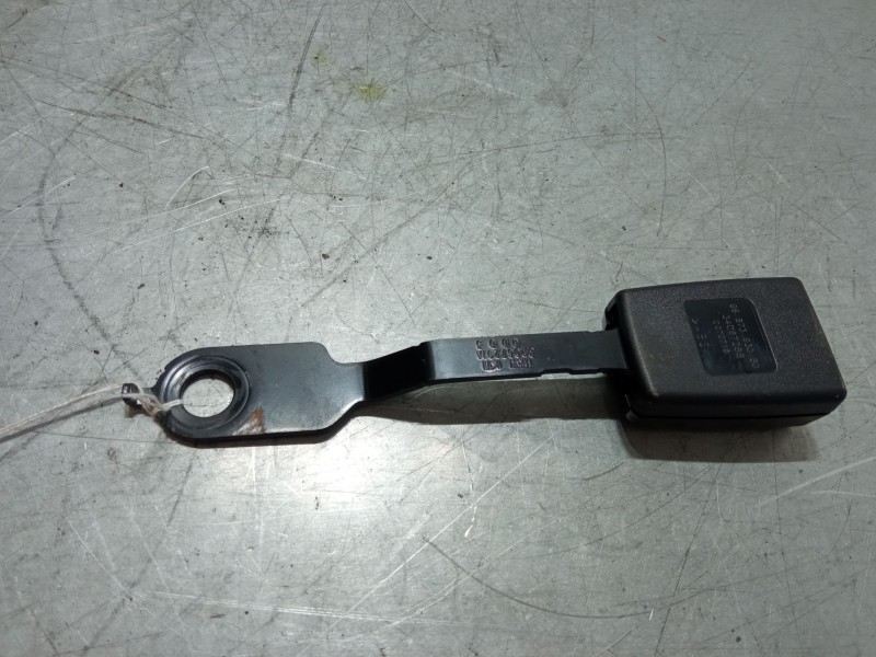 Recambio de anclaje cinturon delantero derecho para citroën c3 ii (sc_) 1.0 vti 68 referencia OEM IAM   