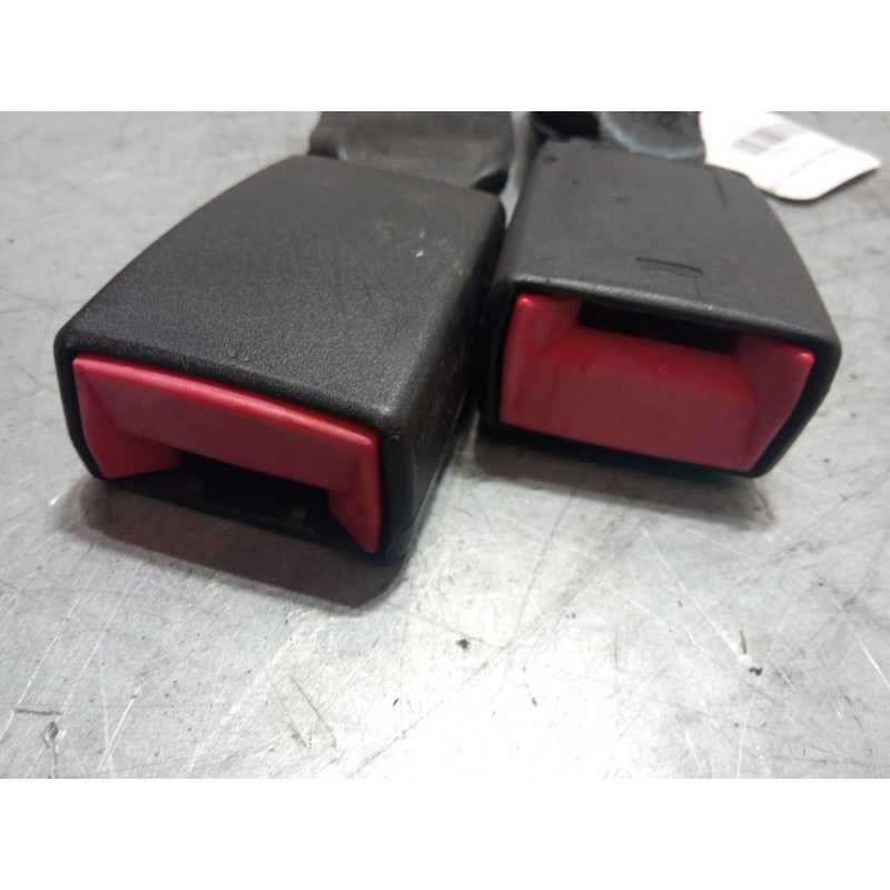 Recambio de anclaje cinturon trasero izquierdo para citroën c3 ii (sc_) 1.0 vti 68 referencia OEM IAM   