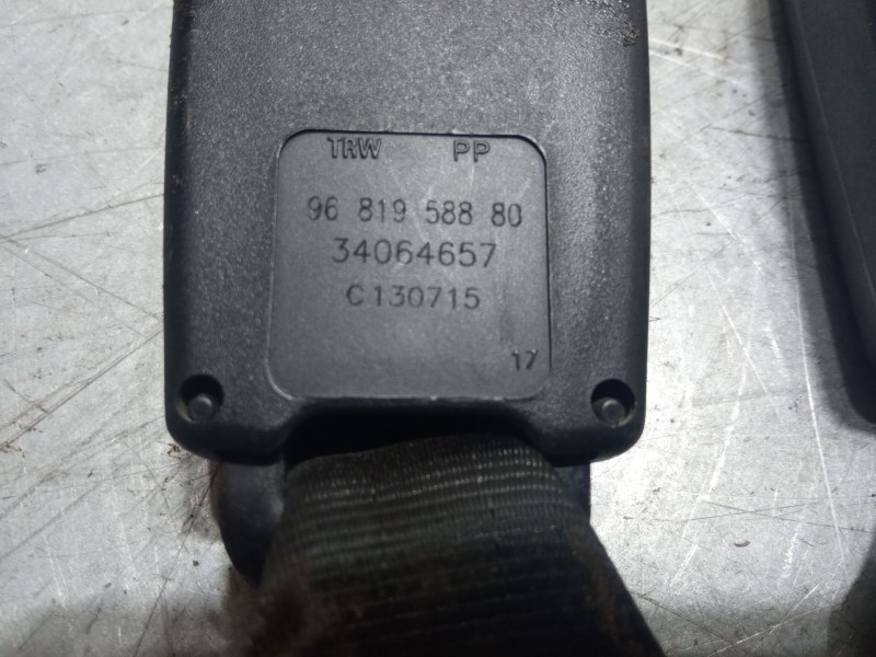Recambio de anclaje cinturon trasero izquierdo para citroën c3 ii (sc_) 1.0 vti 68 referencia OEM IAM   
