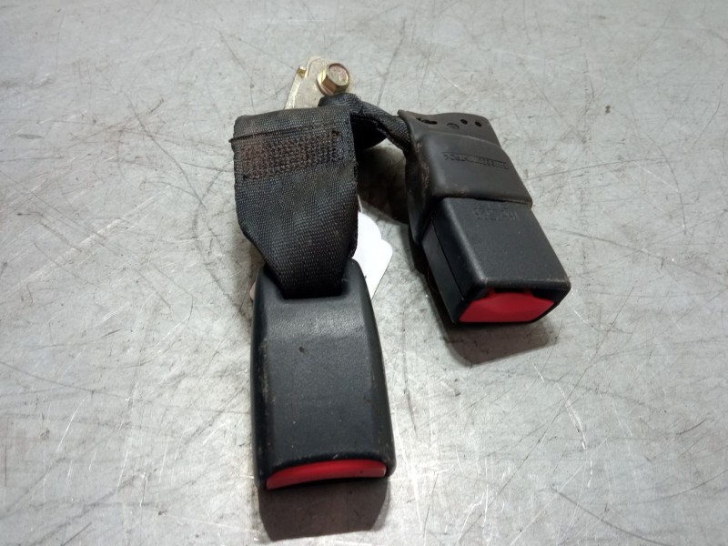 Recambio de anclaje cinturon trasero derecho para mazda 2 (de_, dh_) 1.4 mzr-cd referencia OEM IAM   