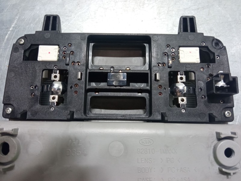 Recambio de luz interior delantera para hyundai i30 (fd) 1.4 referencia OEM IAM   