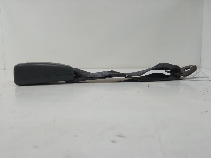 Recambio de anclaje cinturon trasero izquierdo para mitsubishi galant viii (ea_) 2.0 (ea2a) referencia OEM IAM   