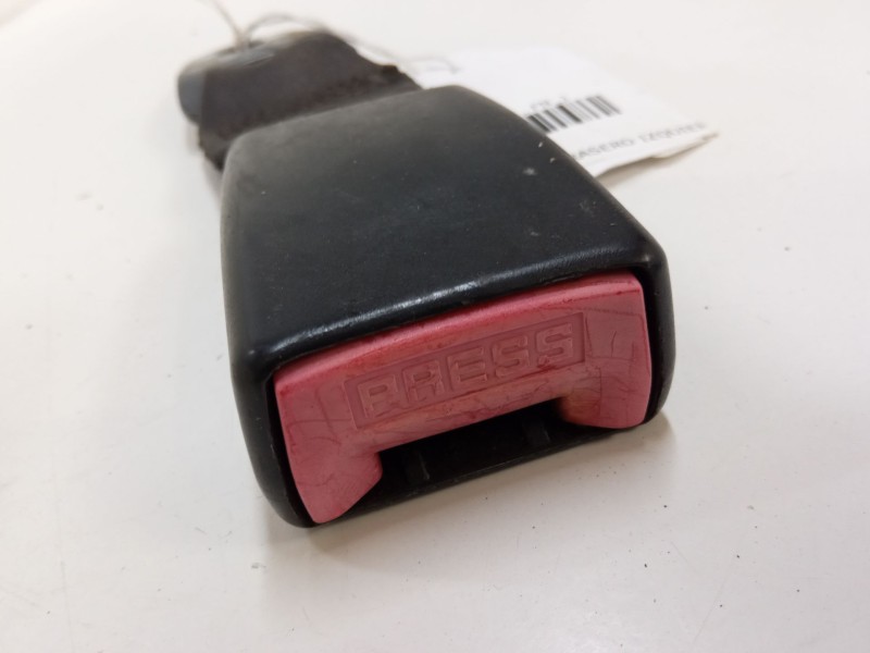 Recambio de anclaje cinturon trasero izquierdo para citroën c3 i (fc_, fn_) 1.4 i referencia OEM IAM   