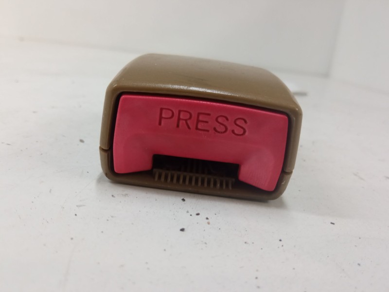 Recambio de anclaje cinturon trasero derecho para landwind (jmc) cv9 1.6 referencia OEM IAM   