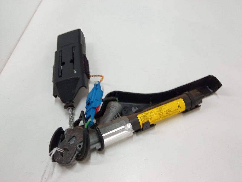 Recambio de anclaje cinturon delantero derecho para citroën c3 i (fc_, fn_) 1.4 i referencia OEM IAM   