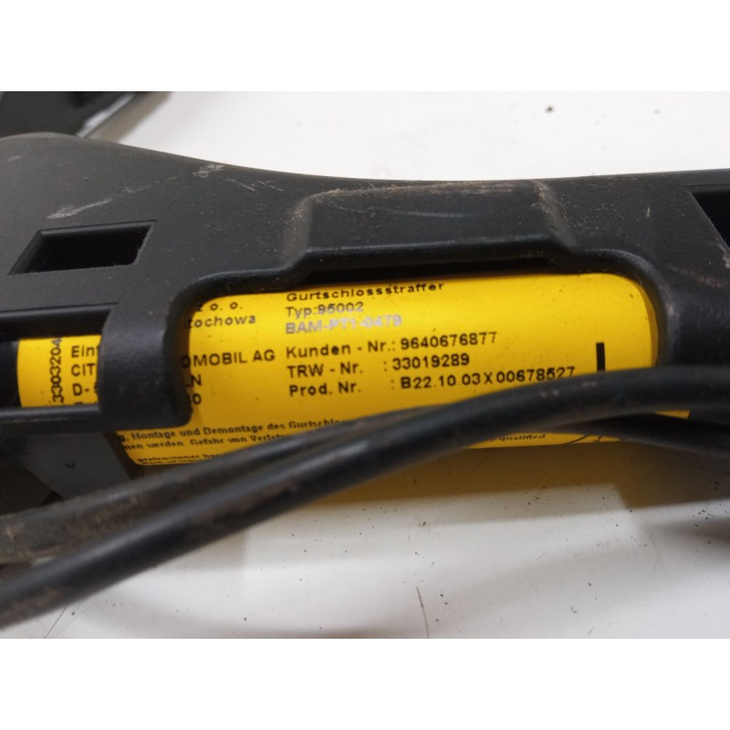 Recambio de anclaje cinturon delantero izquierdo para citroën c3 i (fc_, fn_) 1.4 i referencia OEM IAM   