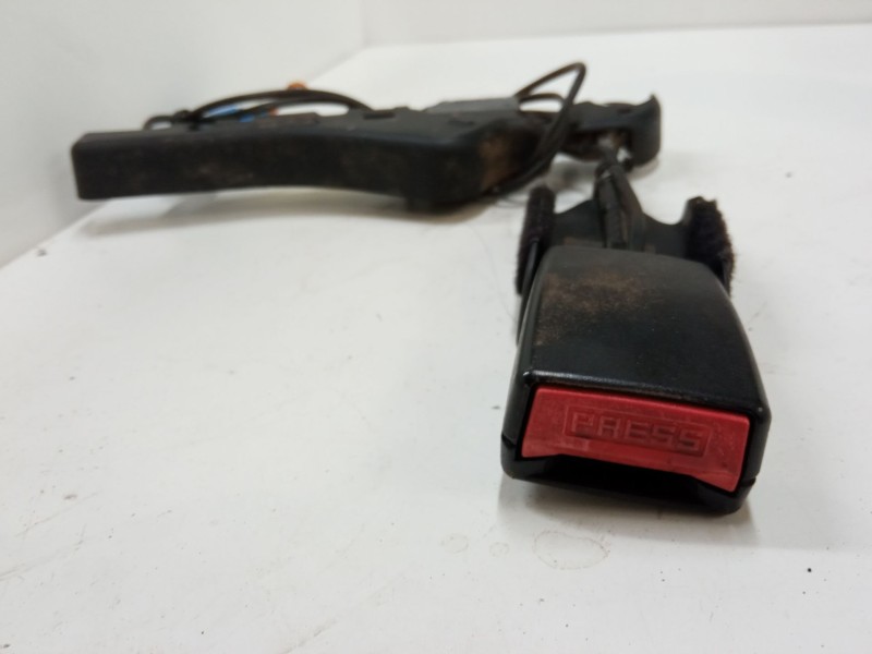 Recambio de anclaje cinturon delantero izquierdo para citroën c3 i (fc_, fn_) 1.4 i referencia OEM IAM   