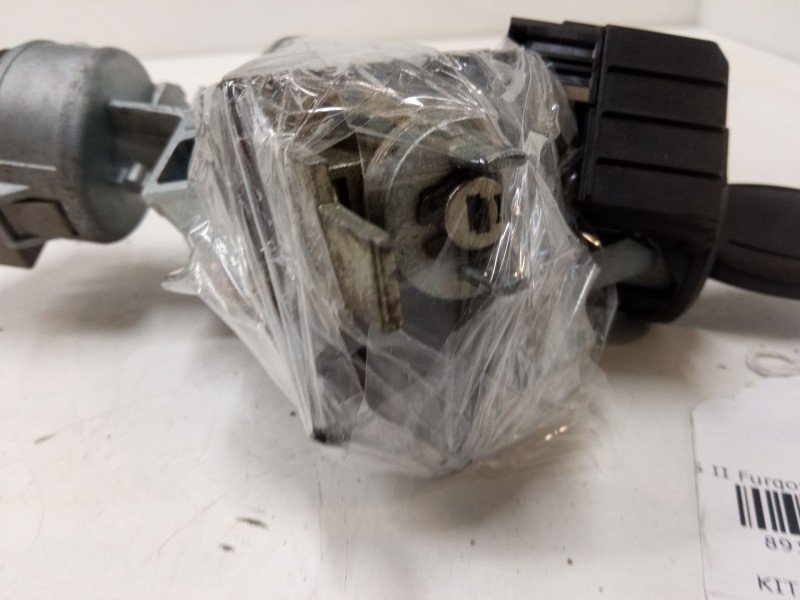 Recambio de kit bombines para ford focus ii furgoneta/station wagon 1.6 tdci referencia OEM IAM   