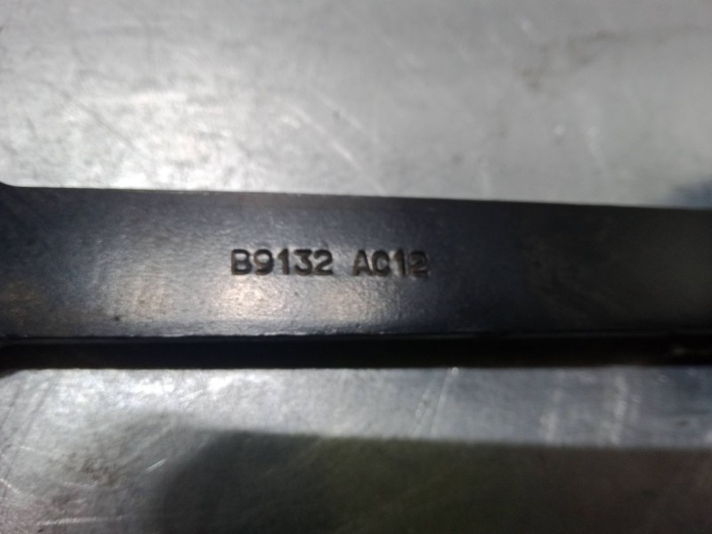 Recambio de anclaje cinturon delantero derecho para peugeot 307 sw (3h) 1.6 hdi 110 referencia OEM IAM   