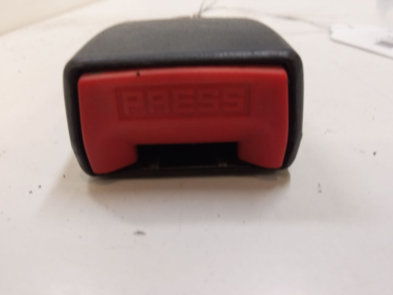 Recambio de anclaje cinturon trasero derecho para citroën c2 (jm_) 1.4 hdi referencia OEM IAM   