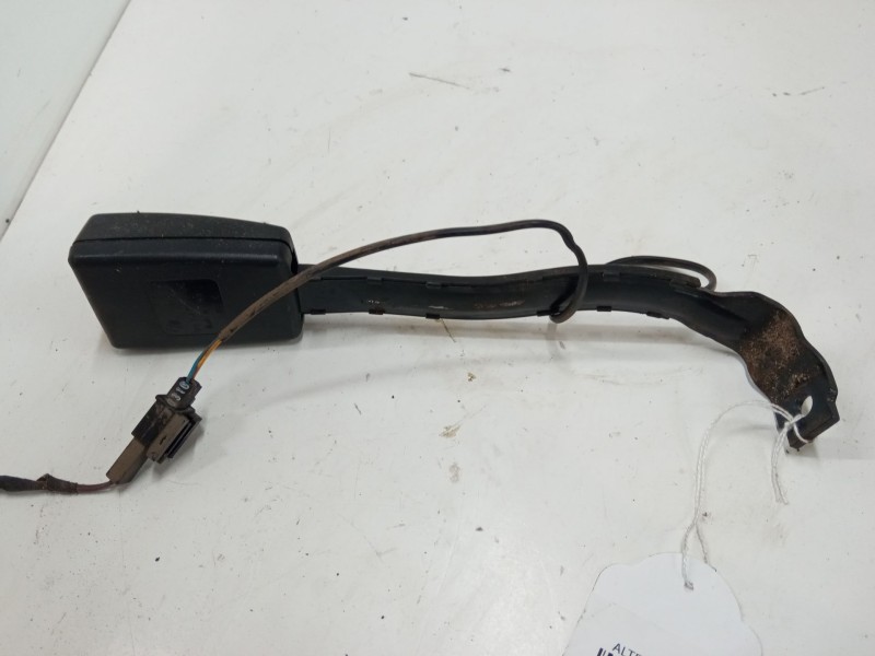 Recambio de anclaje cinturon delantero izquierdo para seat altea (5p1) 1.6 tdi referencia OEM IAM   
