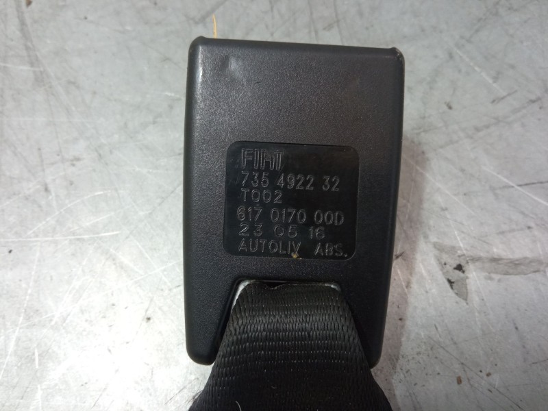 Recambio de anclaje cinturon trasero derecho para fiat doblo furgoneta/monovolumen (223_) 1.3 jtd 16v multijet referencia OEM IA