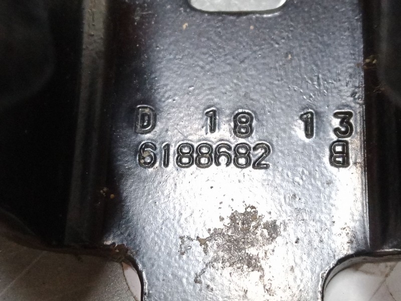 Recambio de anclaje cinturon trasero derecho para peugeot 208 i (ca_, cc_) 1.2 vti 82 referencia OEM IAM   