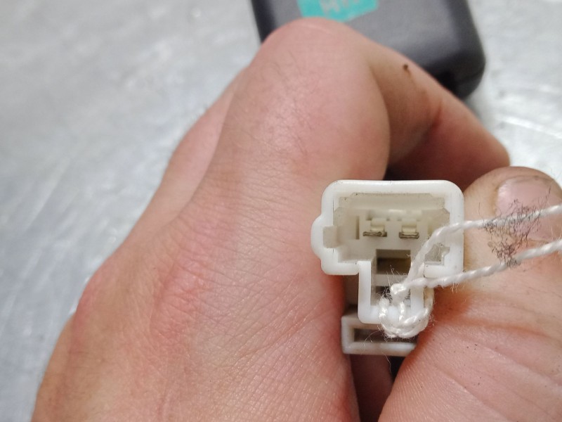 Recambio de anclaje cinturon delantero derecho para hyundai i30 (fd) 1.4 referencia OEM IAM   