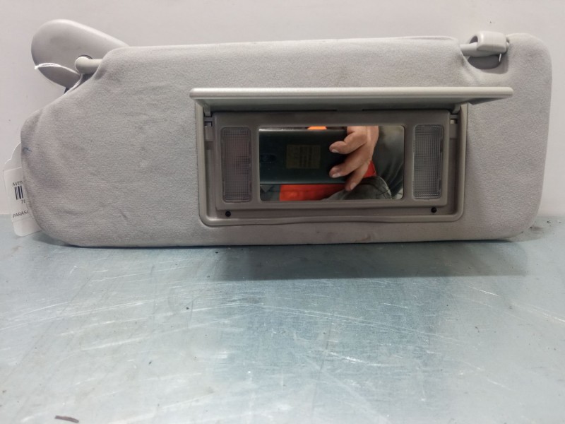 Recambio de parasol izquierdo para toyota avensis (_t25_) 2.4 (azt251_) referencia OEM IAM   