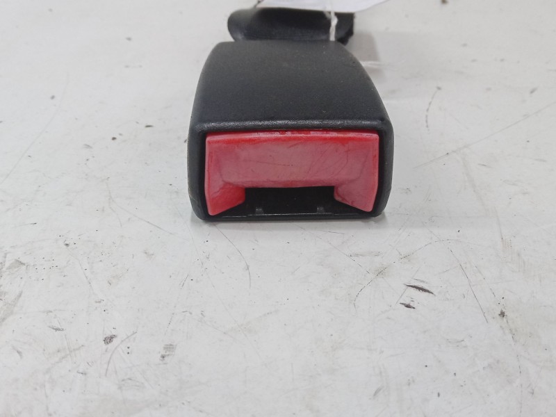 Recambio de anclaje cinturon trasero derecho para citroën c3 ii (sc_) 1.4 referencia OEM IAM   